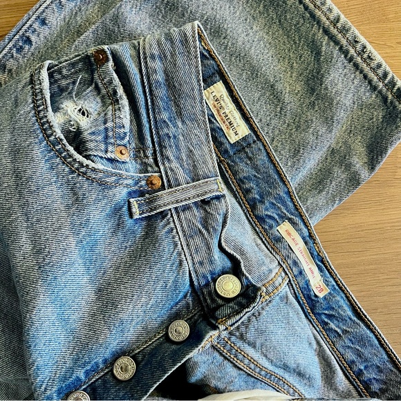 Levi’s Premium Rib Cage in Size 28 - Picture 6 of 9